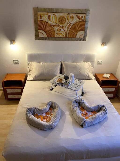 Casa Vacanza Veronica Con Giardino 베르바니아 외부 사진